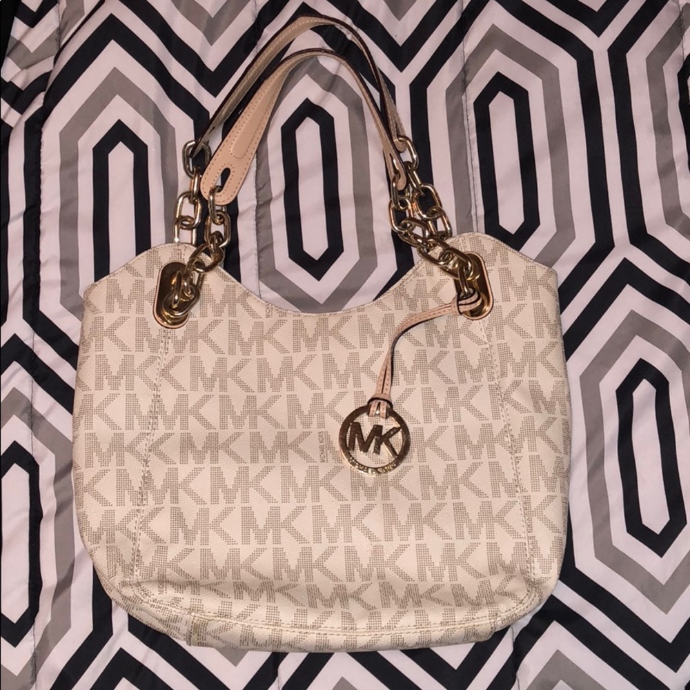 MK PURSE